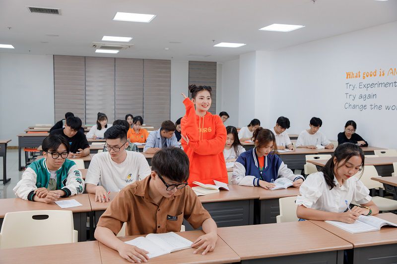 Cách thức để có thể xét tuyển vào trường đại học kinh tế TPHCM